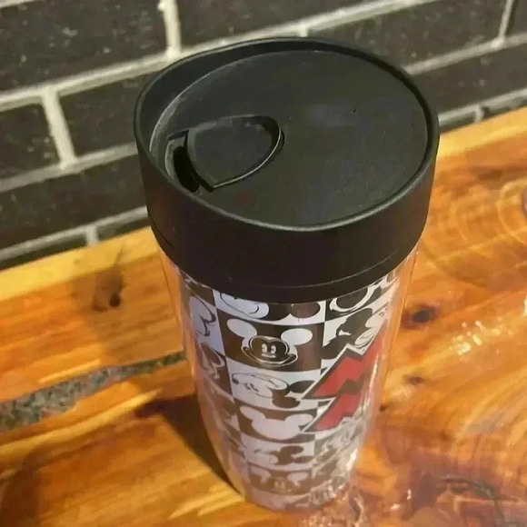 Disney Tumbler - Picture 5 of 8